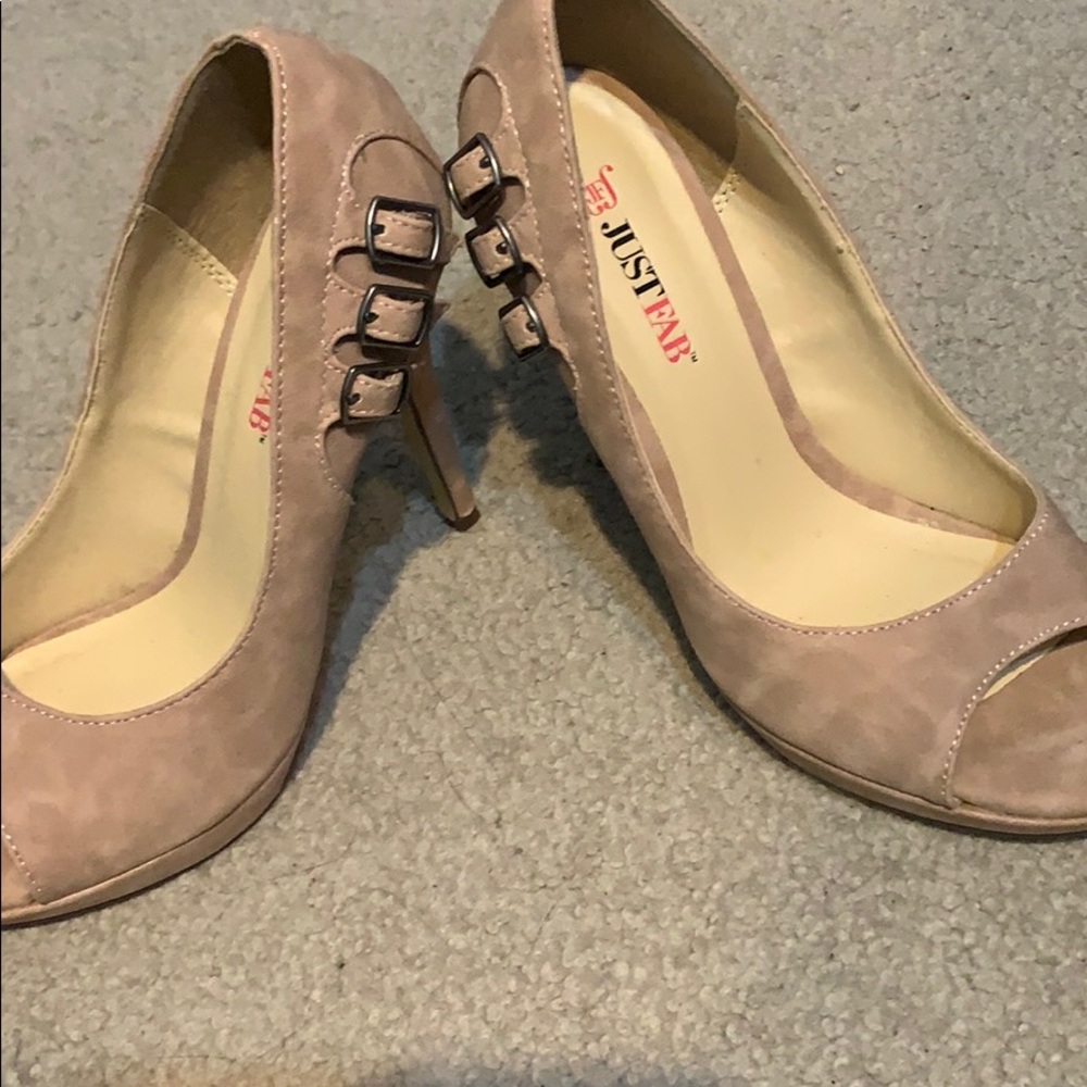 Just Fab Nude peep toe heels